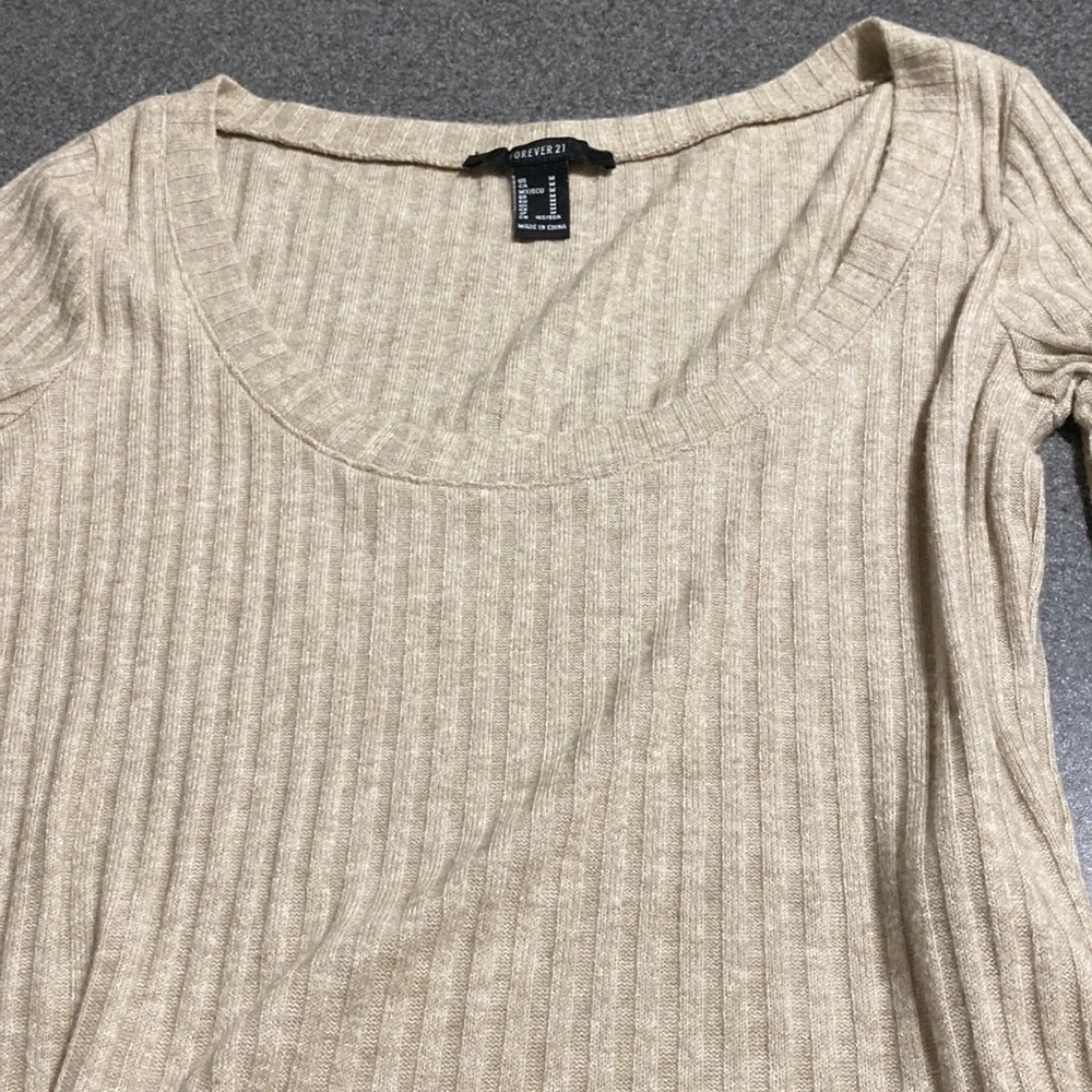 Forever, 21 women’s cropped ribbed color tan long sleeve size medium - Picture 2 of 4